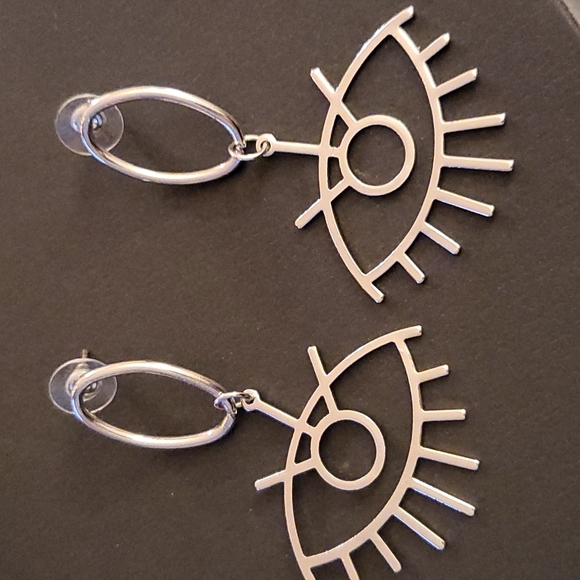 Earrings - Picture 2 of 3
